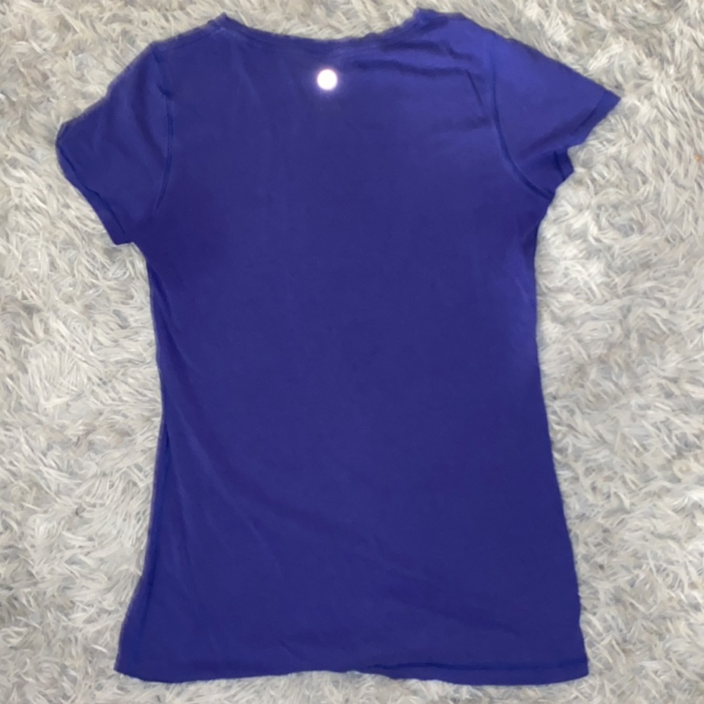 Lululemon tee